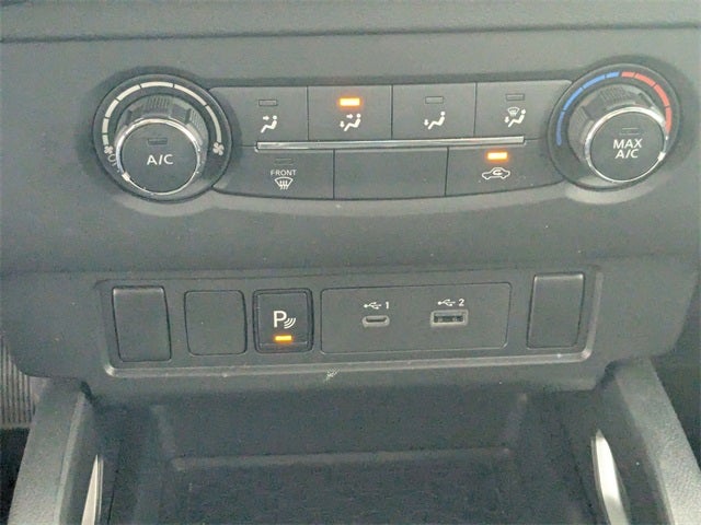 2025 Nissan Frontier SV