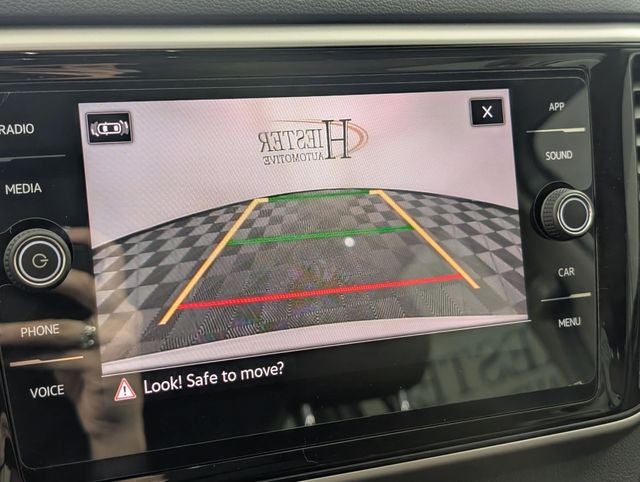 2022 Volkswagen Atlas 3.6L V6 SE w/Technology