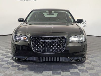2022 Chrysler 300 Touring