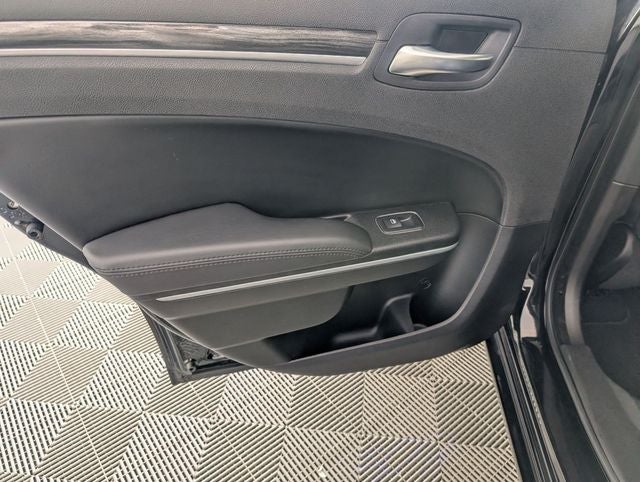 2022 Chrysler 300 Touring