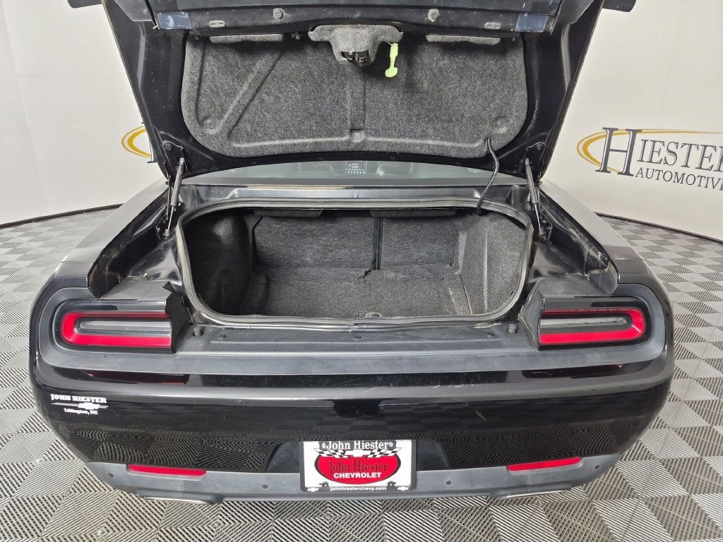 2017 Dodge Challenger SXT