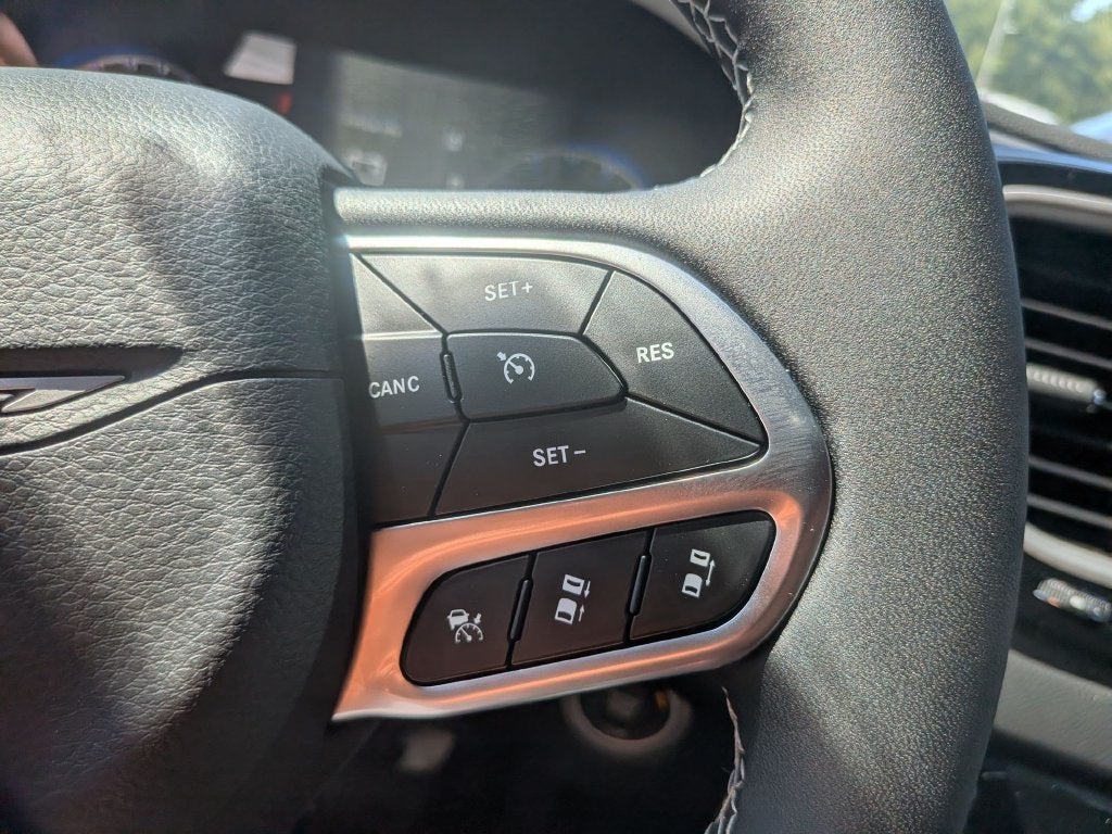 2027 Chrysler Pacifica LX