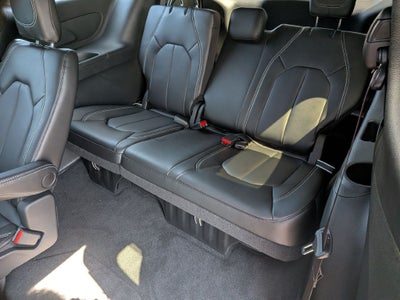 2027 Chrysler Pacifica LX