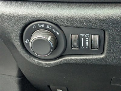 2026 Chrysler Voyager LX