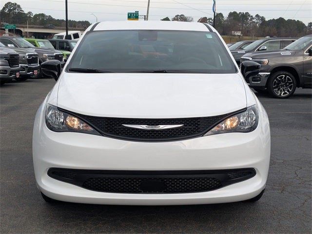 2026 Chrysler Voyager LX