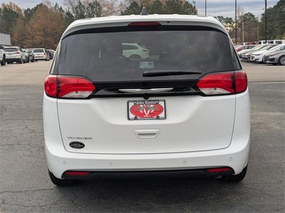 2026 Chrysler Voyager LX