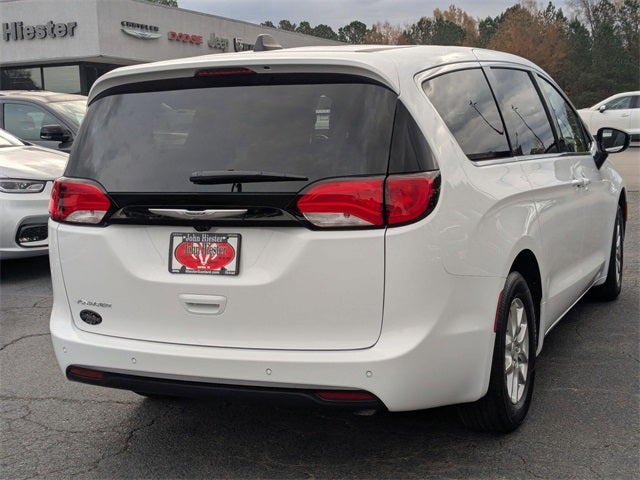 2026 Chrysler Voyager LX