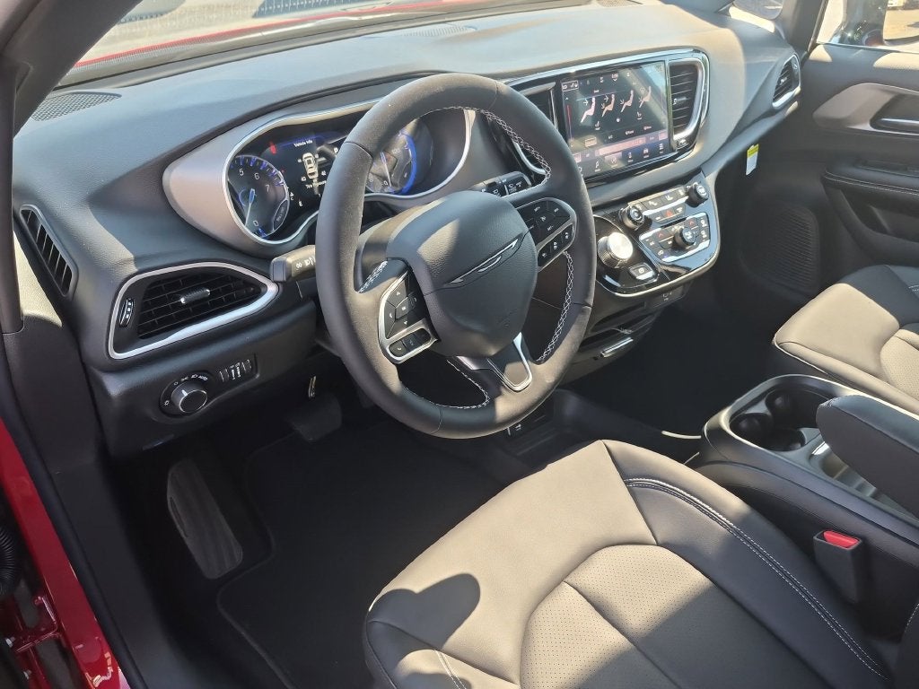 2027 Chrysler Pacifica LX