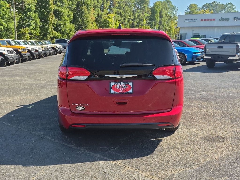 2027 Chrysler Pacifica LX