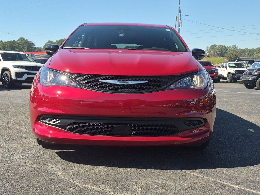 2027 Chrysler Pacifica LX