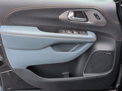 2027 Chrysler Pacifica Pinnacle