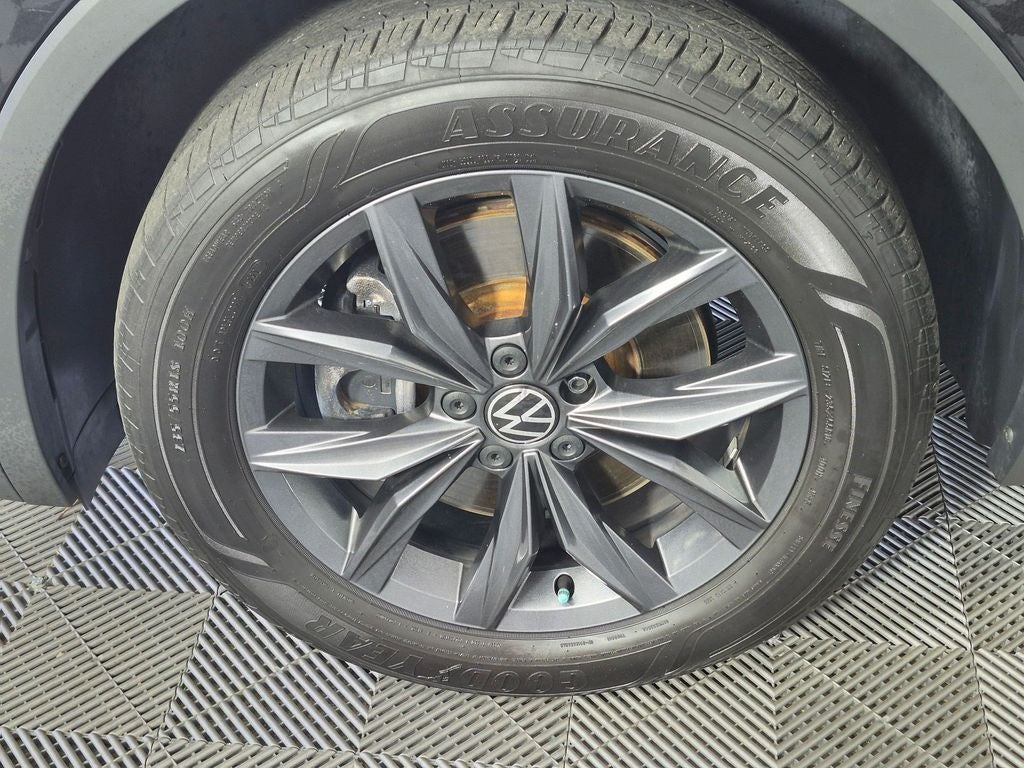 2023 Volkswagen Tiguan 2.0T SE