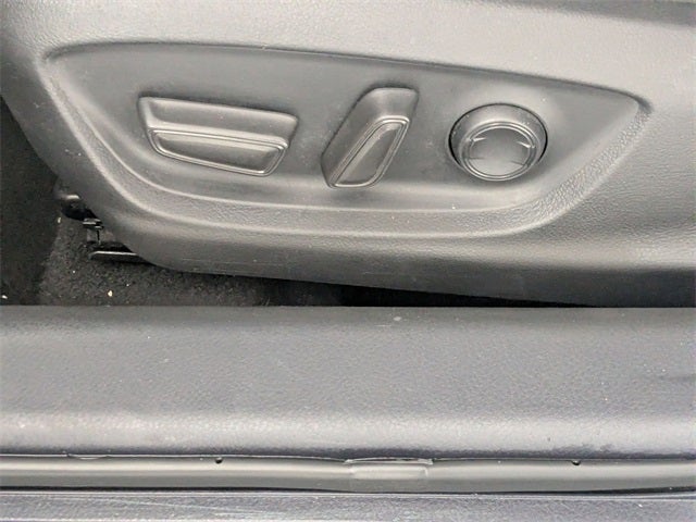 2023 Toyota Camry Hybrid LE