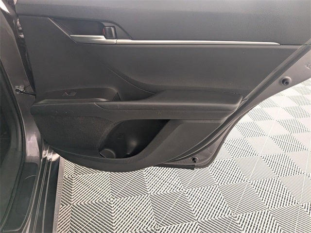 2023 Toyota Camry Hybrid LE