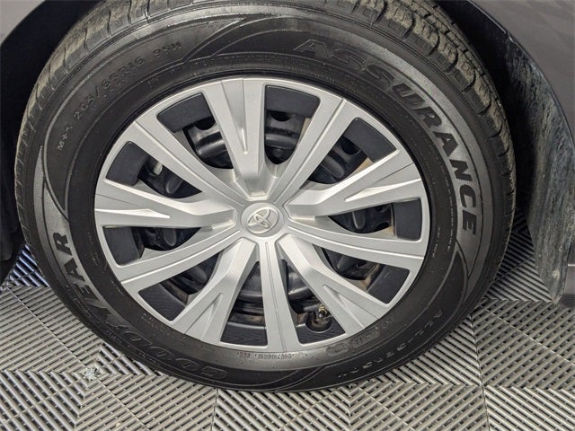 2023 Toyota Camry Hybrid LE