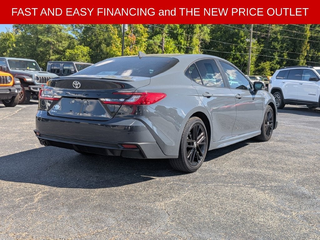 2025 Toyota Camry SE