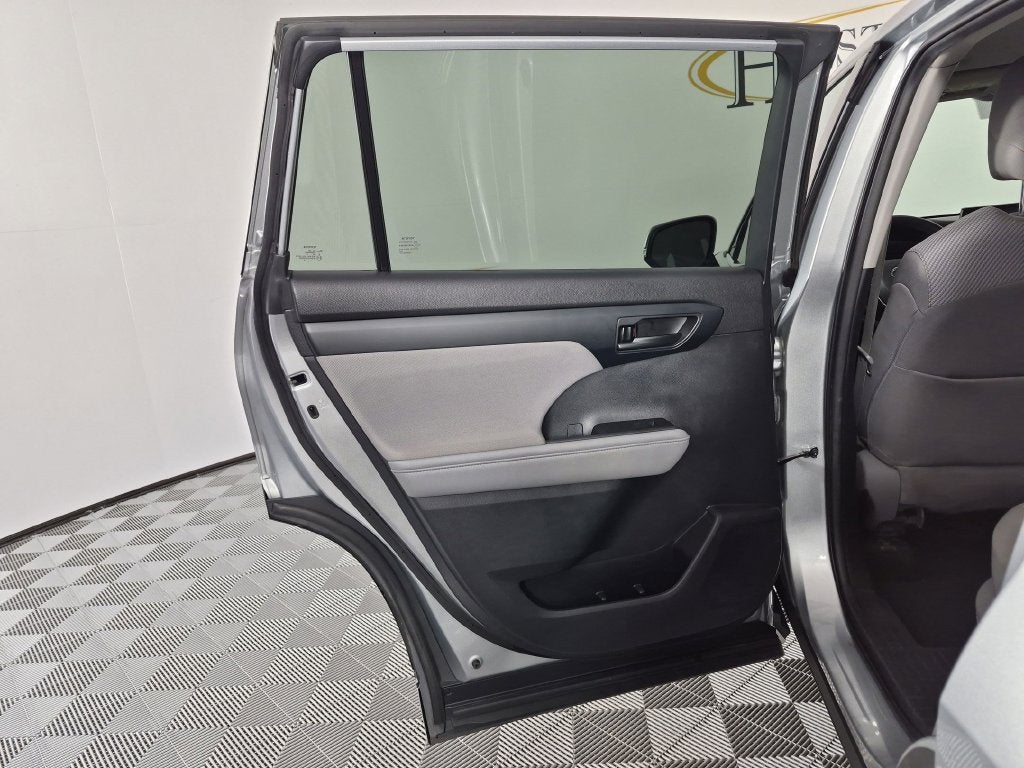 2021 Toyota Highlander L