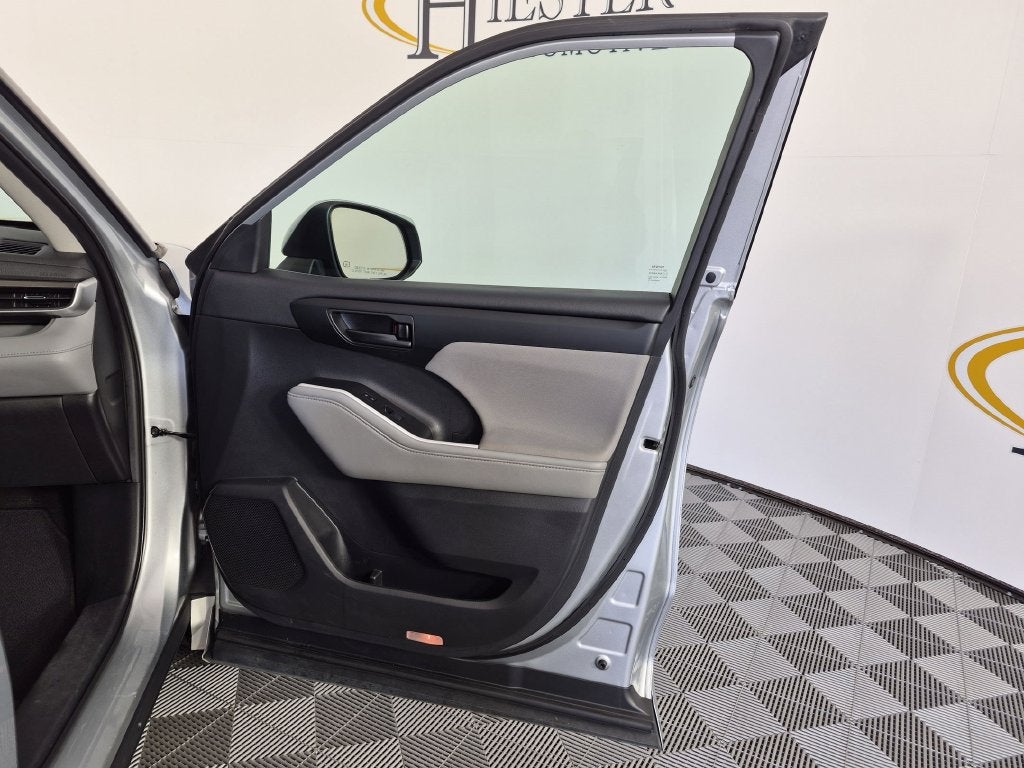 2021 Toyota Highlander L