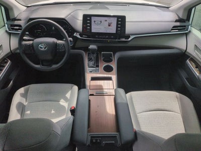 2024 Toyota Sienna LE 8 Passenger