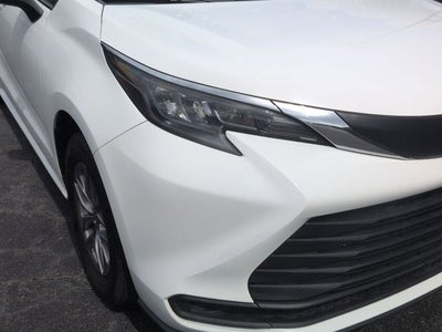 2024 Toyota Sienna LE 8 Passenger