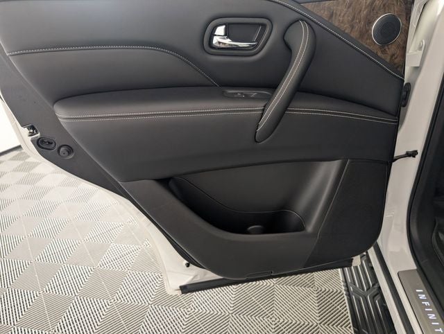 2023 INFINITI QX80 Premium Select