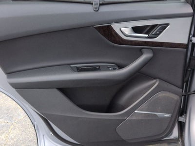2019 Audi Q7 45 Premium Plus quattro