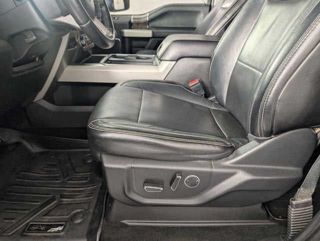 2017 Ford Super Duty F-250 SRW Lariat