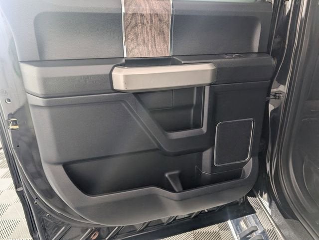 2017 Ford Super Duty F-250 SRW Lariat