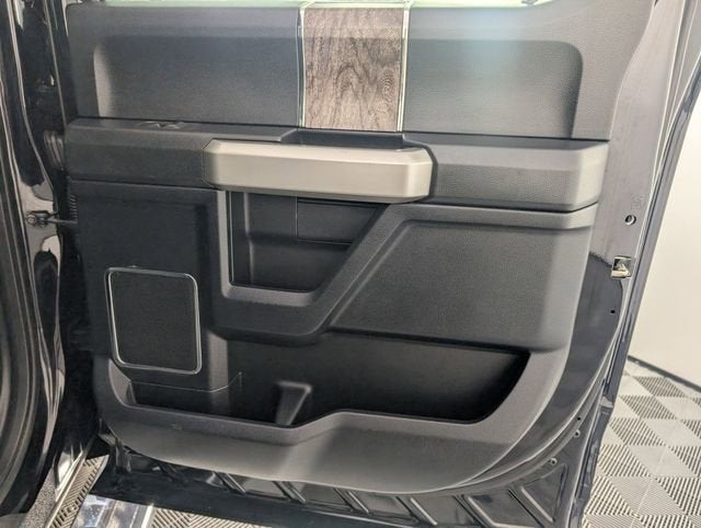 2017 Ford Super Duty F-250 SRW Lariat