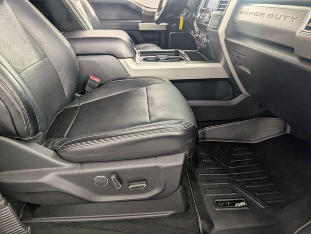 2017 Ford Super Duty F-250 SRW Lariat