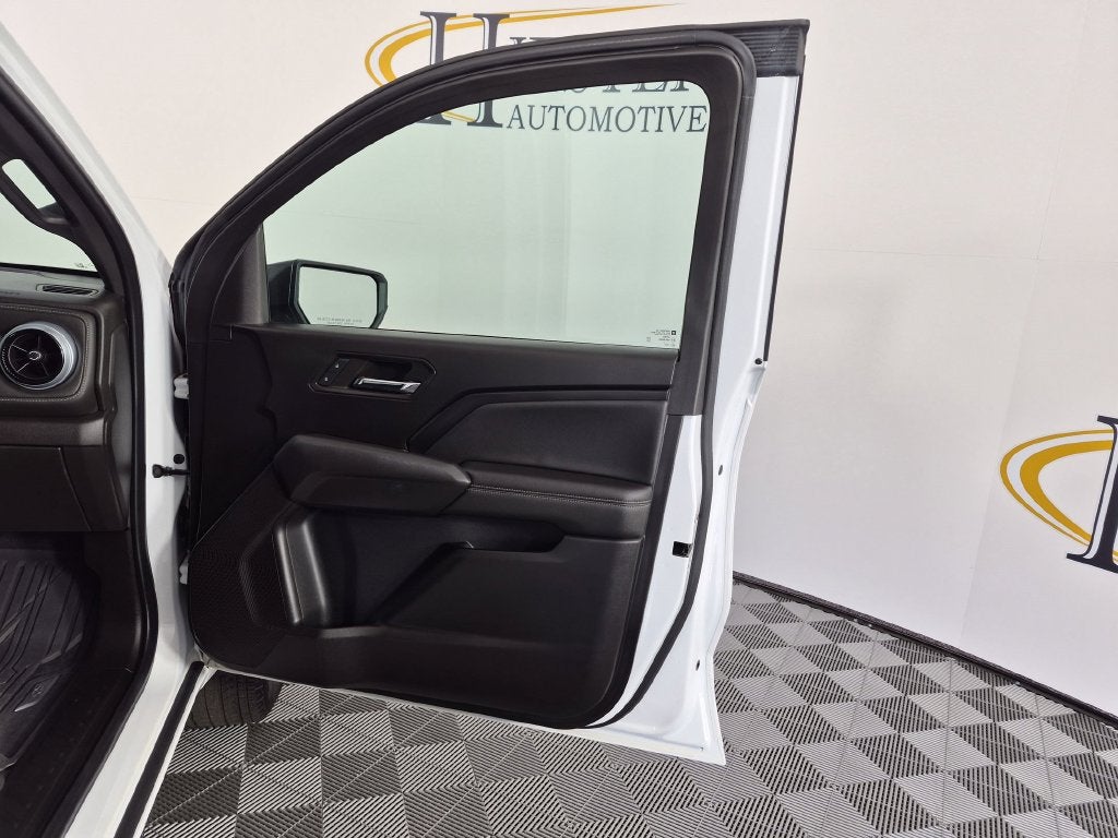 2023 Chevrolet Colorado 2WD LT