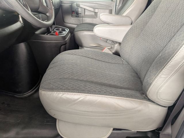 2024 Chevrolet Express Cargo 2500 WT