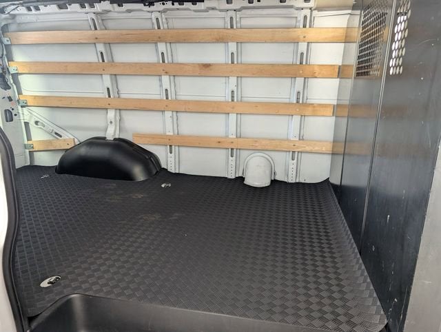 2024 Chevrolet Express Cargo 2500 WT