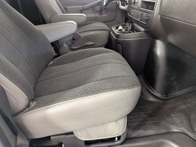 2024 Chevrolet Express Cargo 2500 WT