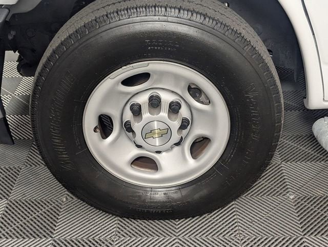 2024 Chevrolet Express Cargo 2500 WT