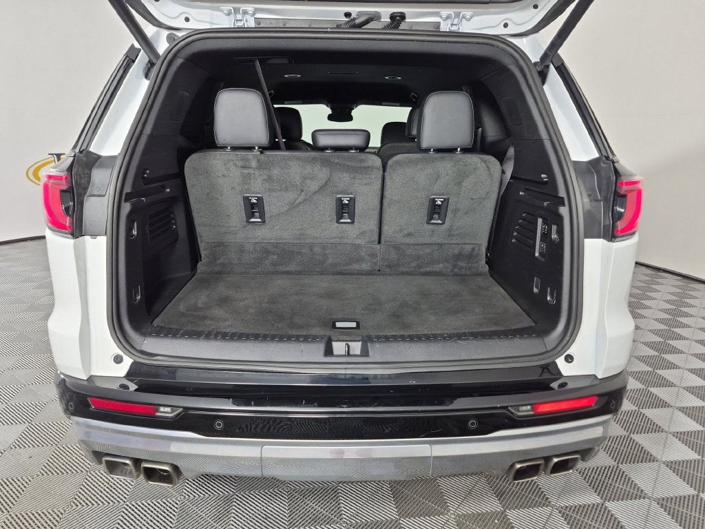 2024 GMC Acadia Denali