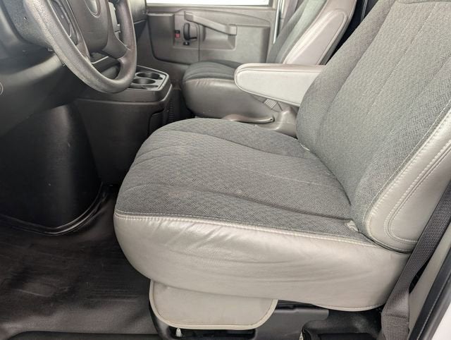 2024 GMC Savana Cargo 2500 Work Van