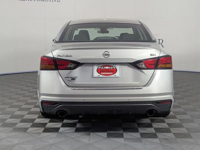 2022 Nissan Altima SR FWD