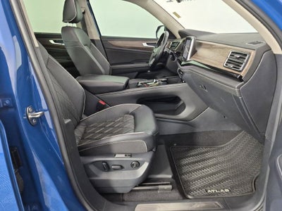 2025 Volkswagen Atlas 2.0T SEL Premium R-Line