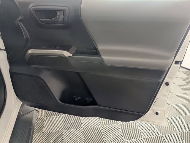 2017 Toyota Tacoma SR5 V6