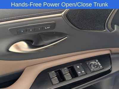 2022 Lexus ES 300h Ultra Luxury