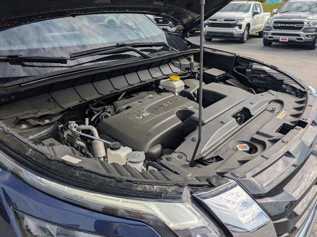 2022 Nissan Pathfinder SL