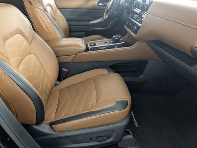 2022 Nissan Pathfinder Platinum