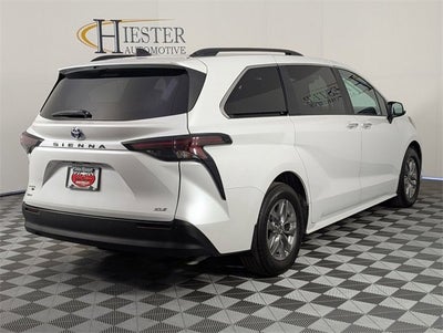 2025 Toyota Sienna XLE