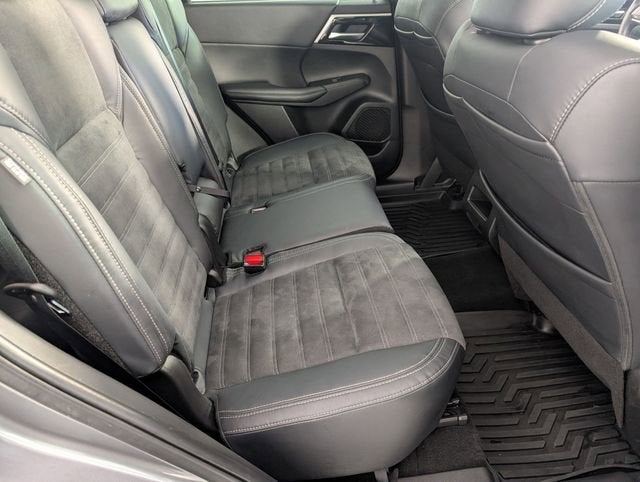 2022 Mitsubishi Outlander SE