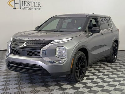 2022 Mitsubishi Outlander SE