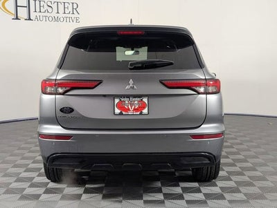 2022 Mitsubishi Outlander SE