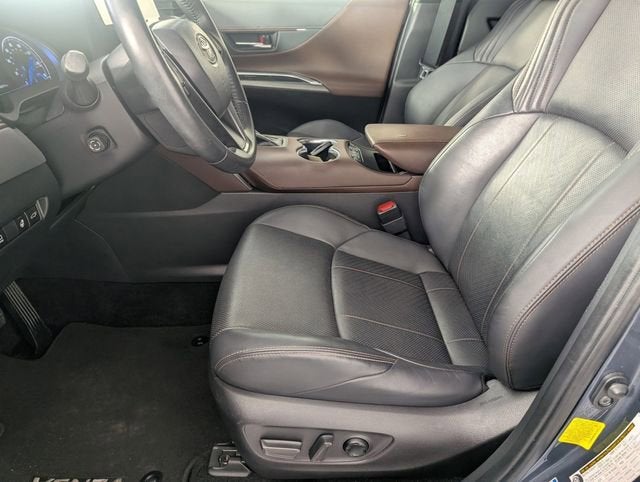 2022 Toyota Venza LE