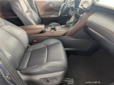 2022 Toyota Venza LE
