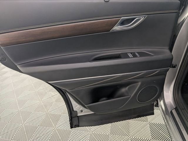 2024 Genesis GV80 NA